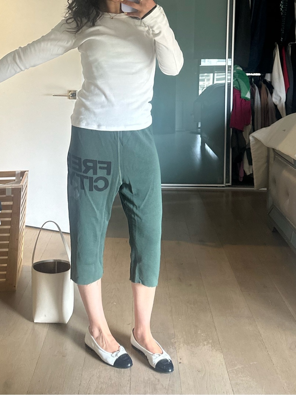 freecity Green Cropped Graphic Sweatpants